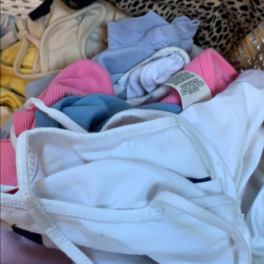 Meet your Posher, Maya follow my socials @m4yalum